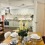 Spacious House, Cosy, Notting Hill, Garden