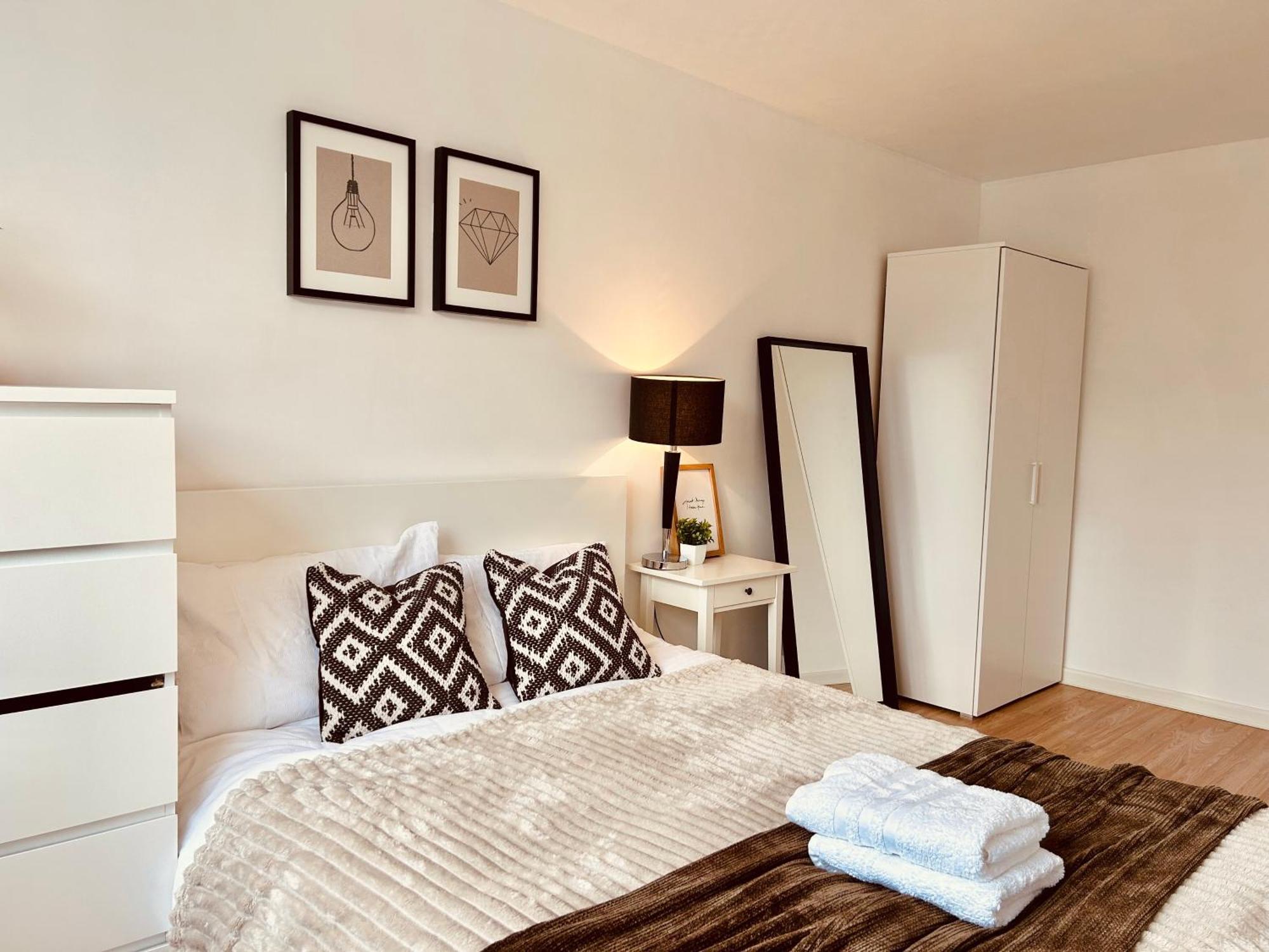 Spacious House, Cosy, Notting Hill, Garden Londra