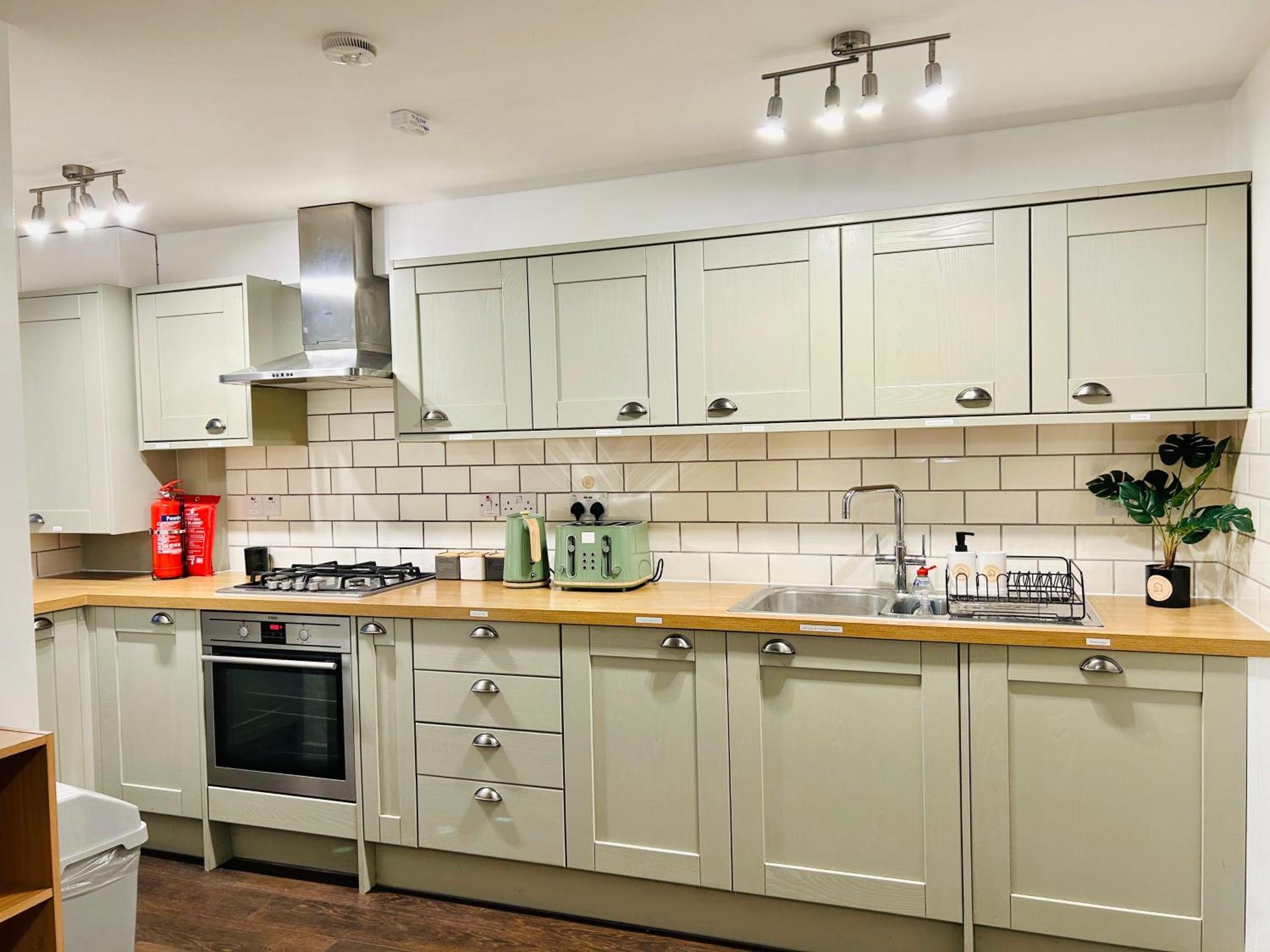 Spacious House, Cosy, Notting Hill, Garden * Londra